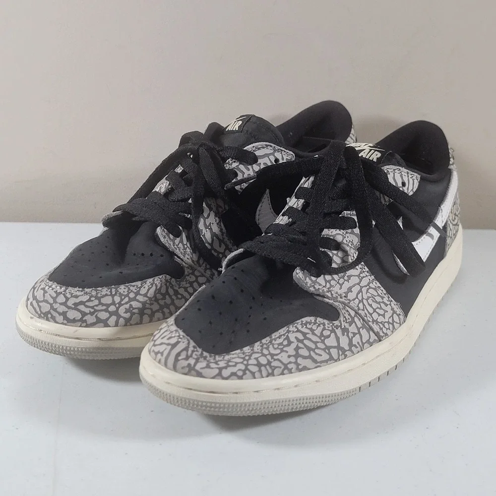 Air Jordan 1 Retro Low OG Black Cement Mens Size 9.5 - Picture 1 of 11